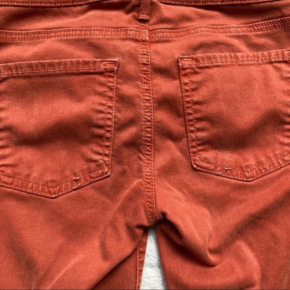 Vince Mid Rise Skinny Jeans in Rust - Picture 5 of 8
